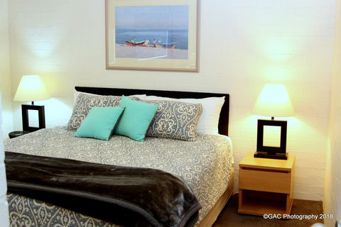 Mollymook Cove Apartments - Australian Directory 31