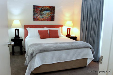Mollymook Cove Apartments - Australian Directory 4
