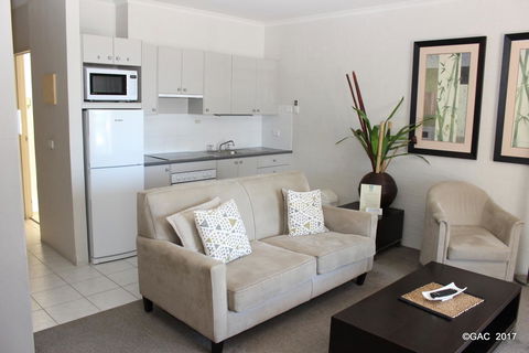 Mollymook Cove Apartments - Australian Directory 30