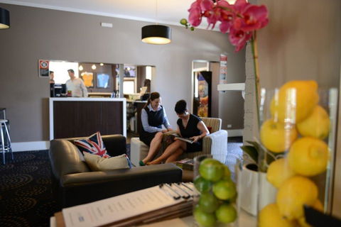 Crossroads Hotel - Australian Directory 36