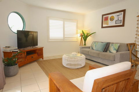 Cossies By The Sea - Australian Directory 7