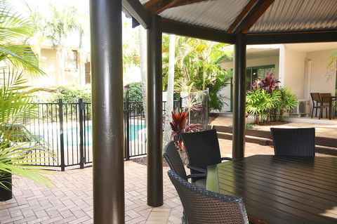 Cossies By The Sea - Australian Directory 17