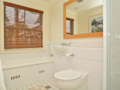 Villa Executive 2br Cypress DS Located Within Cypress Lakes Resort - Australian Directory 12