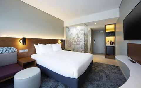 Holiday Inn Express Sydney Airport, An IHG Hotel - Australian Directory 3