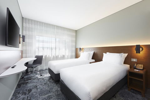Holiday Inn Express Sydney Airport, An IHG Hotel - Australian Directory 5