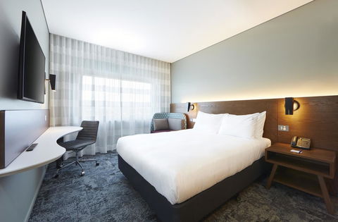 Holiday Inn Express Sydney Airport, An IHG Hotel - Australian Directory 4
