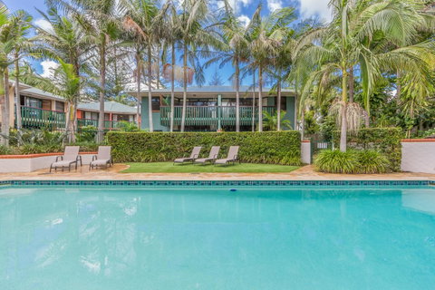 The Crest Byron Bay - Australian Directory 13