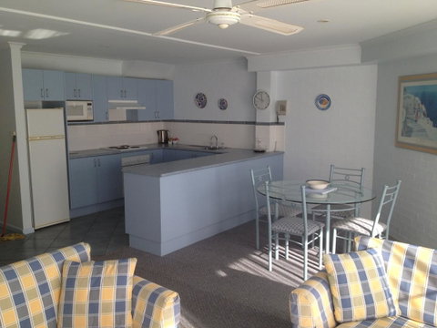 Breakers Apartments - Australian Directory 11