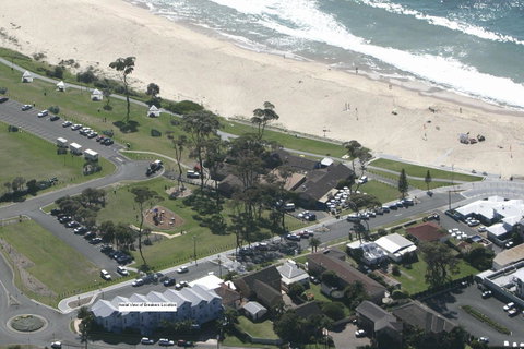 Breakers Apartments - Australian Directory 17