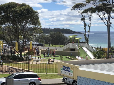 Breakers Apartments - Australian Directory 7