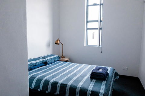 Wake Up! Bondi Beach - Australian Directory 38