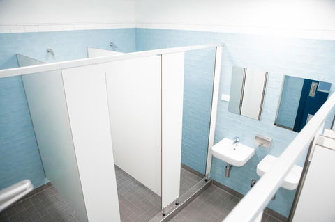 Wake Up! Bondi Beach - Australian Directory 34