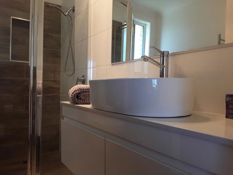 Narooma Golfers Lodge - Australian Directory 24