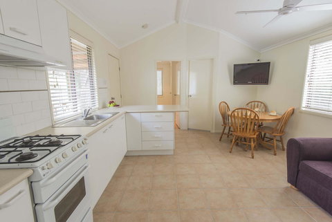 The Palms At Avoca - Australian Directory 44