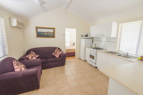 The Palms At Avoca - Australian Directory 24