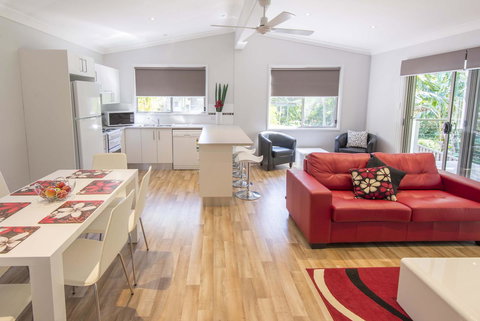 The Palms At Avoca - Australian Directory 18