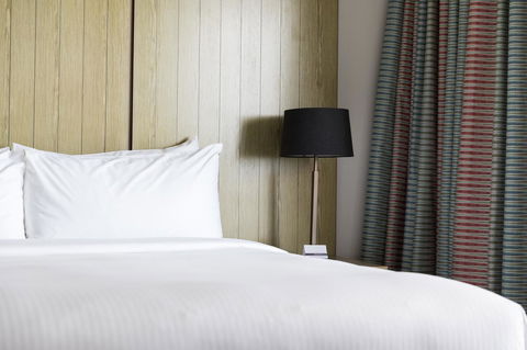 Hyatt Regency Sydney - Australian Directory 14