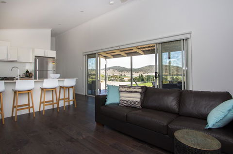 Stay In Mudgee The Grove, The Church, And Premium Private Homestead - Australian Directory 9