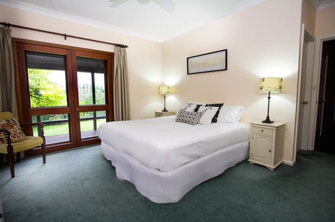 Stay In Mudgee The Grove, The Church, And Premium Private Homestead - Australian Directory 15