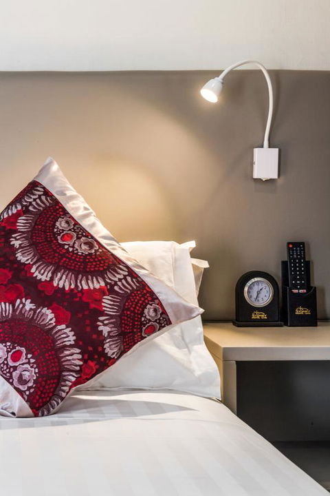 YEHS Hotel Sydney QVB - Australian Directory 27