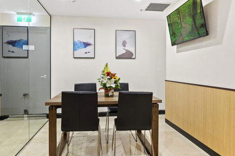 YEHS Hotel Sydney QVB - Australian Directory 17