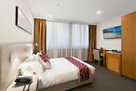YEHS Hotel Sydney QVB - Australian Directory 40