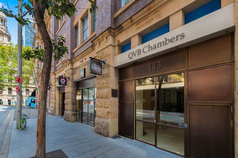 YEHS Hotel Sydney QVB - Australian Directory 30