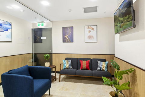 YEHS Hotel Sydney QVB - Australian Directory 15