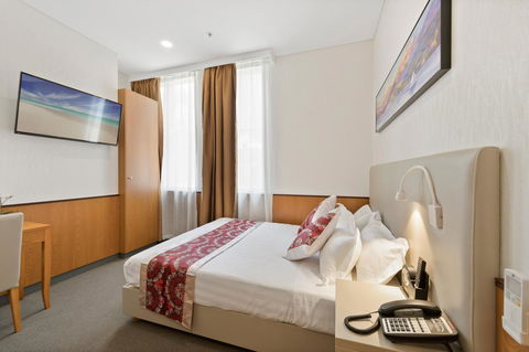 YEHS Hotel Sydney QVB - Australian Directory 36