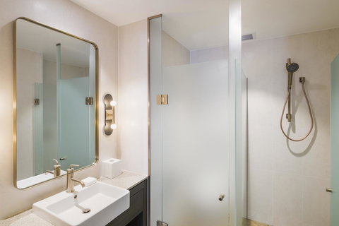 The William Inglis Mgallery - Australian Directory 40