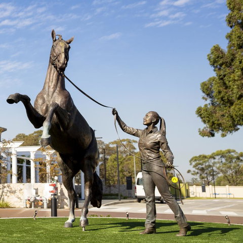 The William Inglis Mgallery - Australian Directory 24