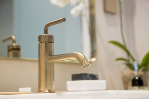 The William Inglis Mgallery - Australian Directory 13