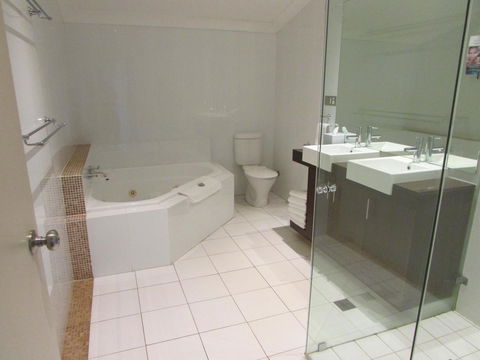 Crowne Plaza Hawkesbury Valley, An IHG Hotel - Australian Directory 14