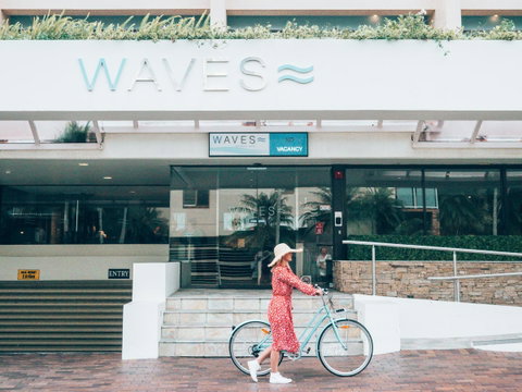 Waves Byron Bay - Australian Directory 0