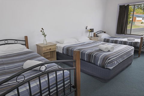 Banjo Paterson Inn - Australian Directory 19