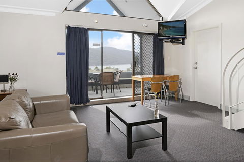 Banjo Paterson Inn - Australian Directory 22