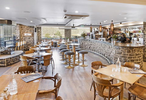 Banjo Paterson Inn - Australian Directory 9