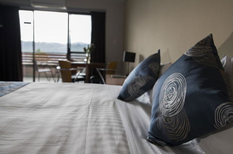 Banjo Paterson Inn - Australian Directory 30