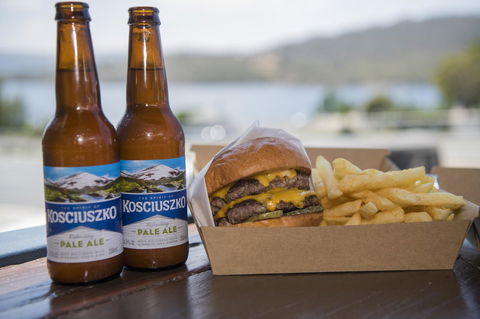 Banjo Paterson Inn - Australian Directory 37