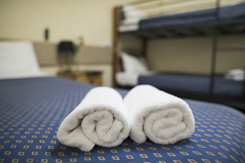 Banjo Paterson Inn - Australian Directory 12