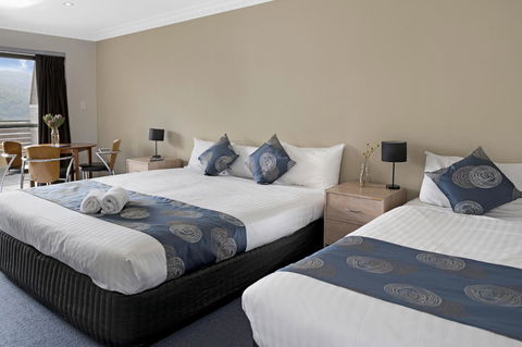 Banjo Paterson Inn - Australian Directory 33