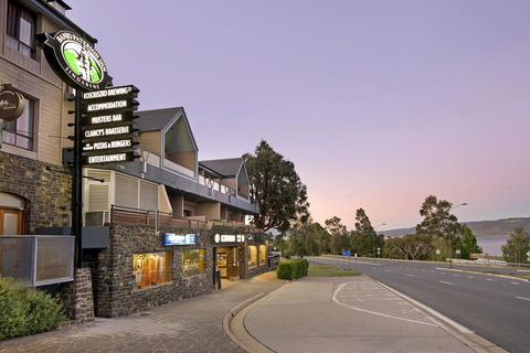 Banjo Paterson Inn - Australian Directory 0