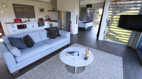 Amaroo Valley Springs - Australian Directory 24