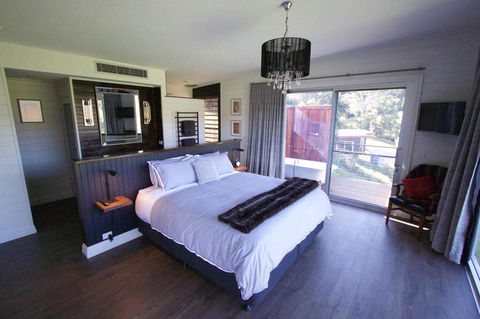 Amaroo Valley Springs - Australian Directory 35