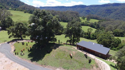 Amaroo Valley Springs - Australian Directory 18