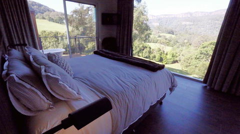 Amaroo Valley Springs - Australian Directory 32