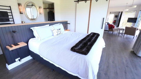 Amaroo Valley Springs - Australian Directory 33