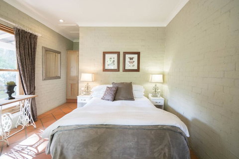 Thistle Hill Guesthouse - Walk To Many Wineries And Restaurants - Australian Directory 28