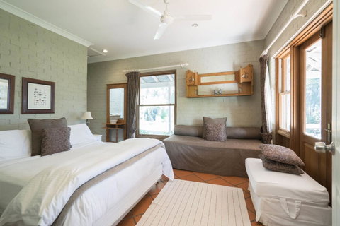 Thistle Hill Guesthouse - Walk To Many Wineries And Restaurants - Australian Directory 35