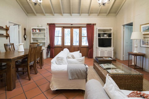 Thistle Hill Guesthouse - Walk To Many Wineries And Restaurants - Australian Directory 33
